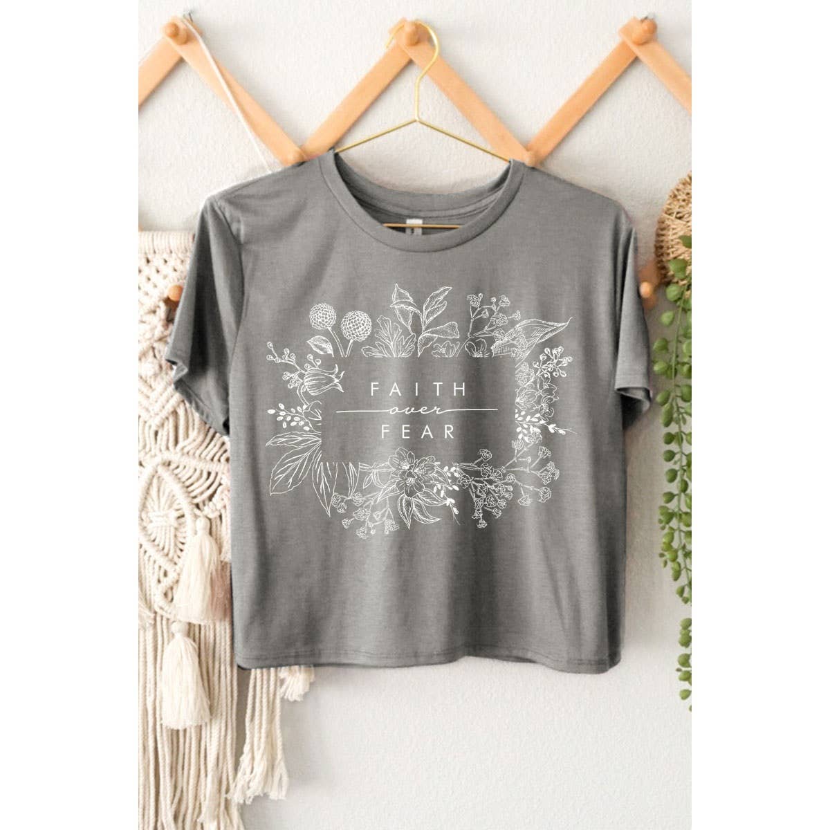 FAITH OVER FEAR GRAPHIC CROP TOP