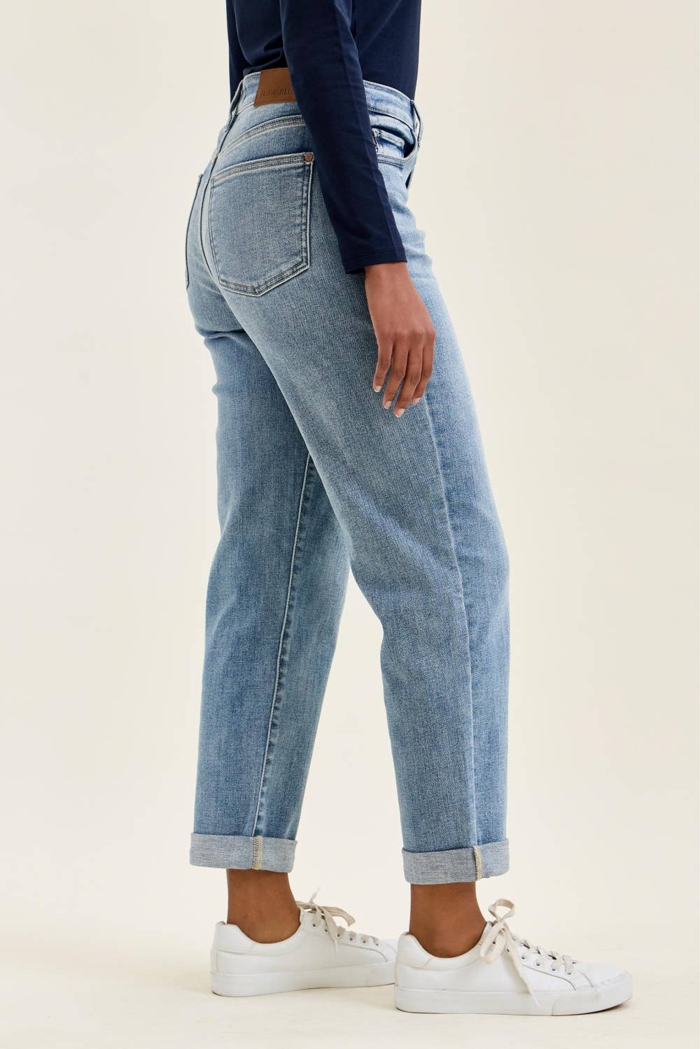 Medium Wash Boyfriend Jeans - Judy Blue
