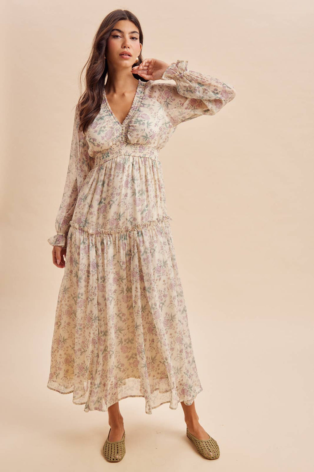 SMOCKED FLORAL MAXI DRESS: CLOUD DANCER / S