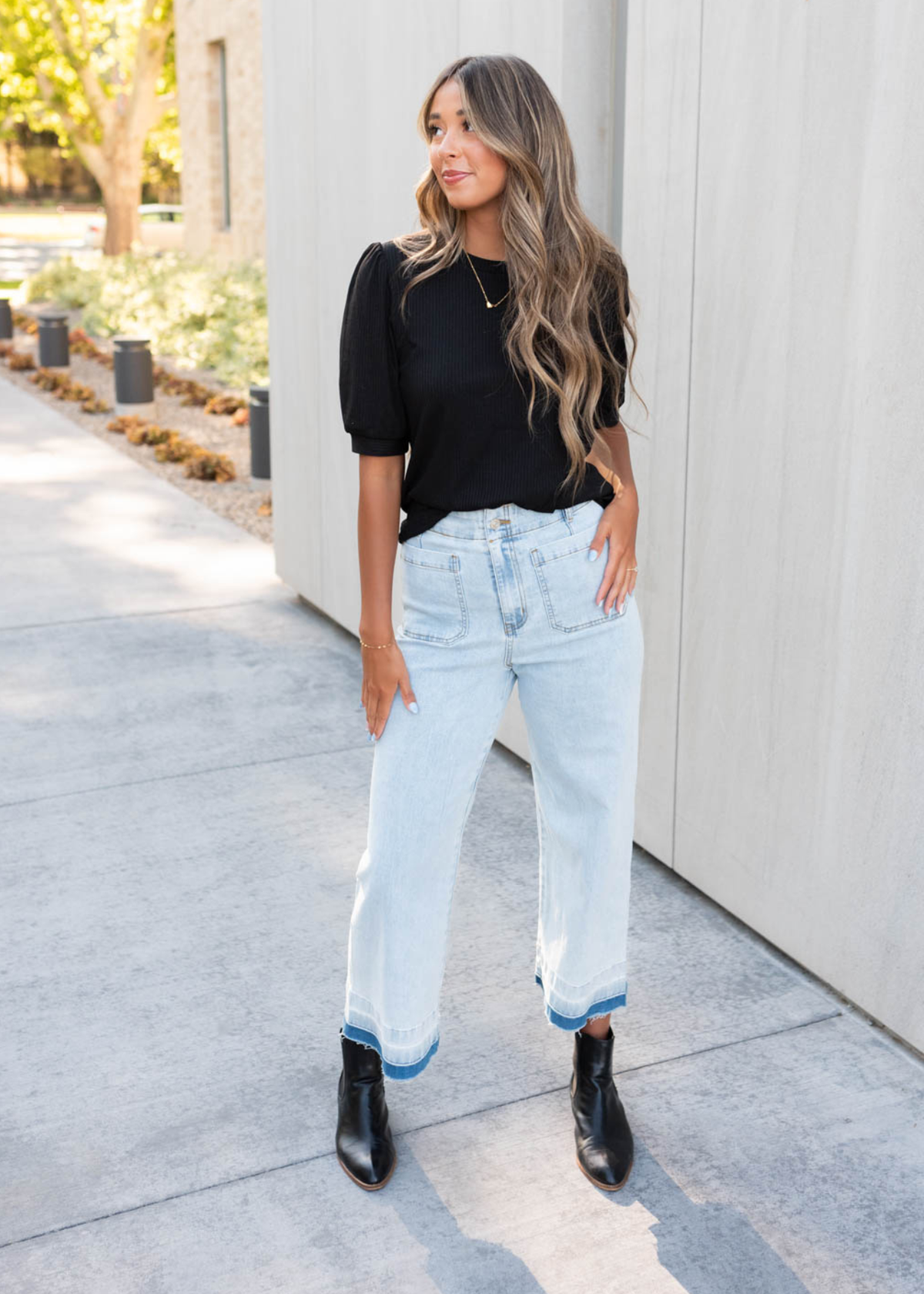 Hailee Basic Black Top