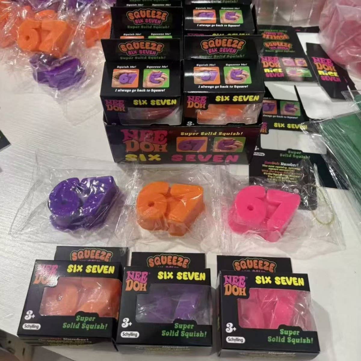 CWMM14330-67 NUMBER SQUISHY STRESS RELIEF FIDGET TOY