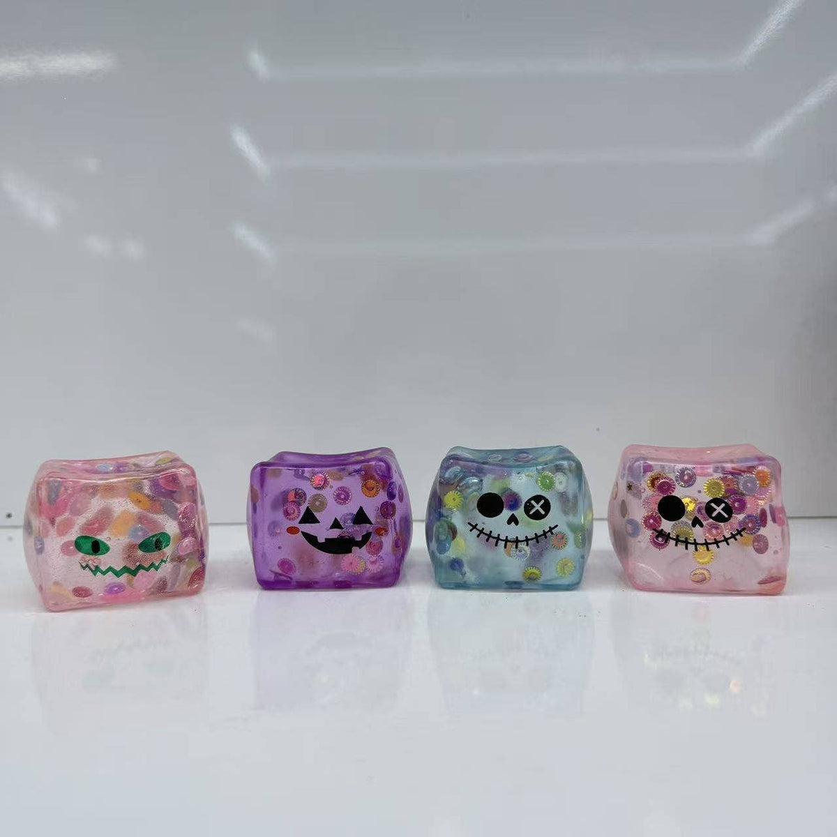 CWMM14288_HALLOWEEN SLOW REBOUND STRESS SQUISHY TOY