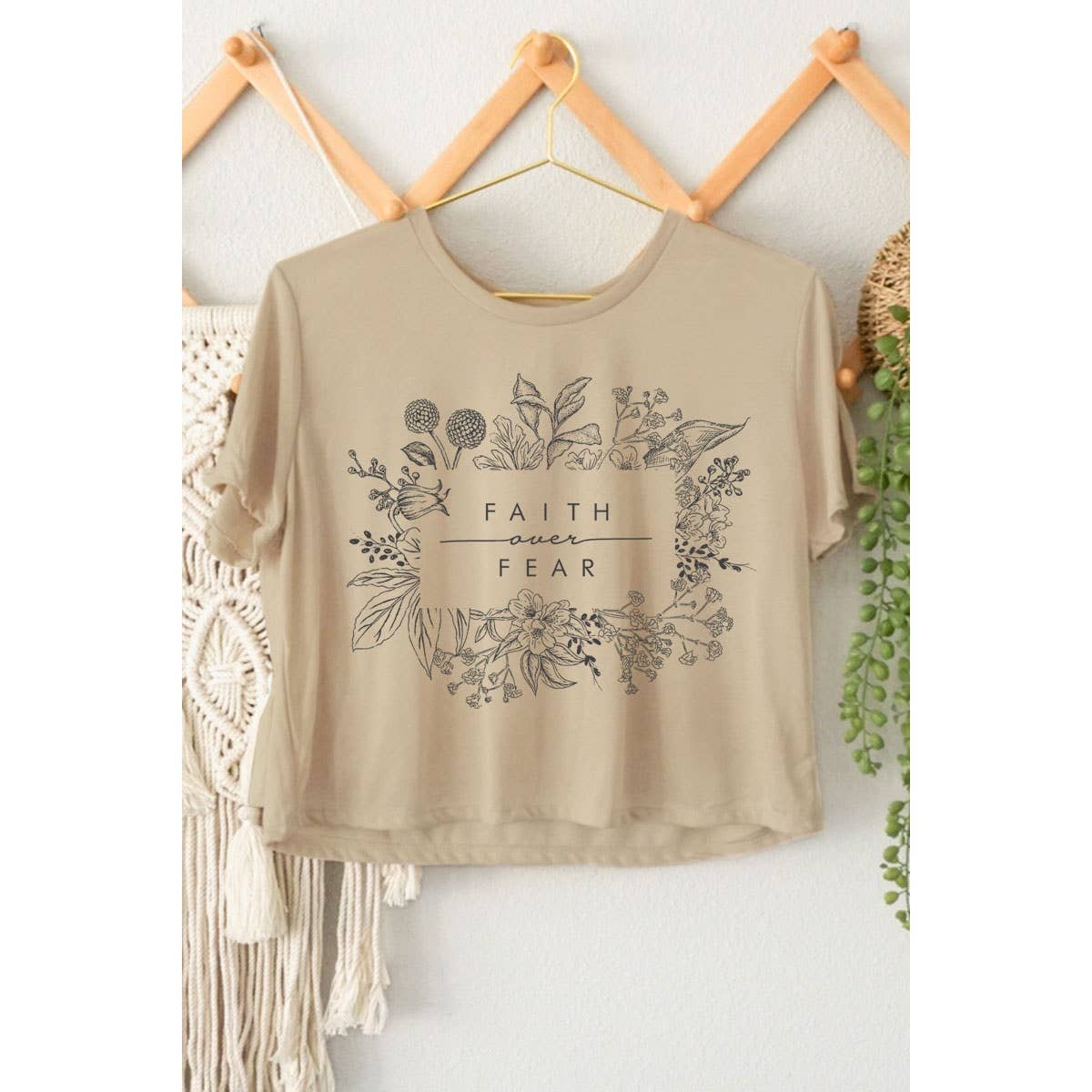 FAITH OVER FEAR GRAPHIC CROP TOP