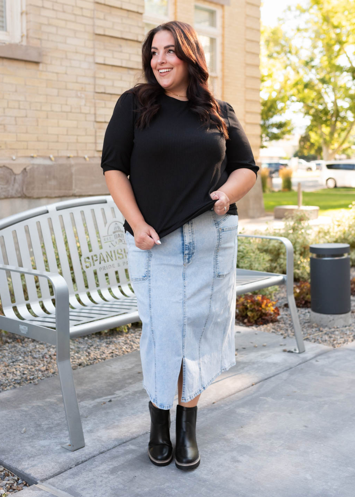 Hailee Basic Black Top