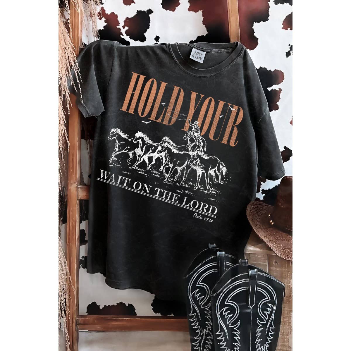 HOLD YOUR WAIT ON THE LORD MINERAL GRAPHIC TEE